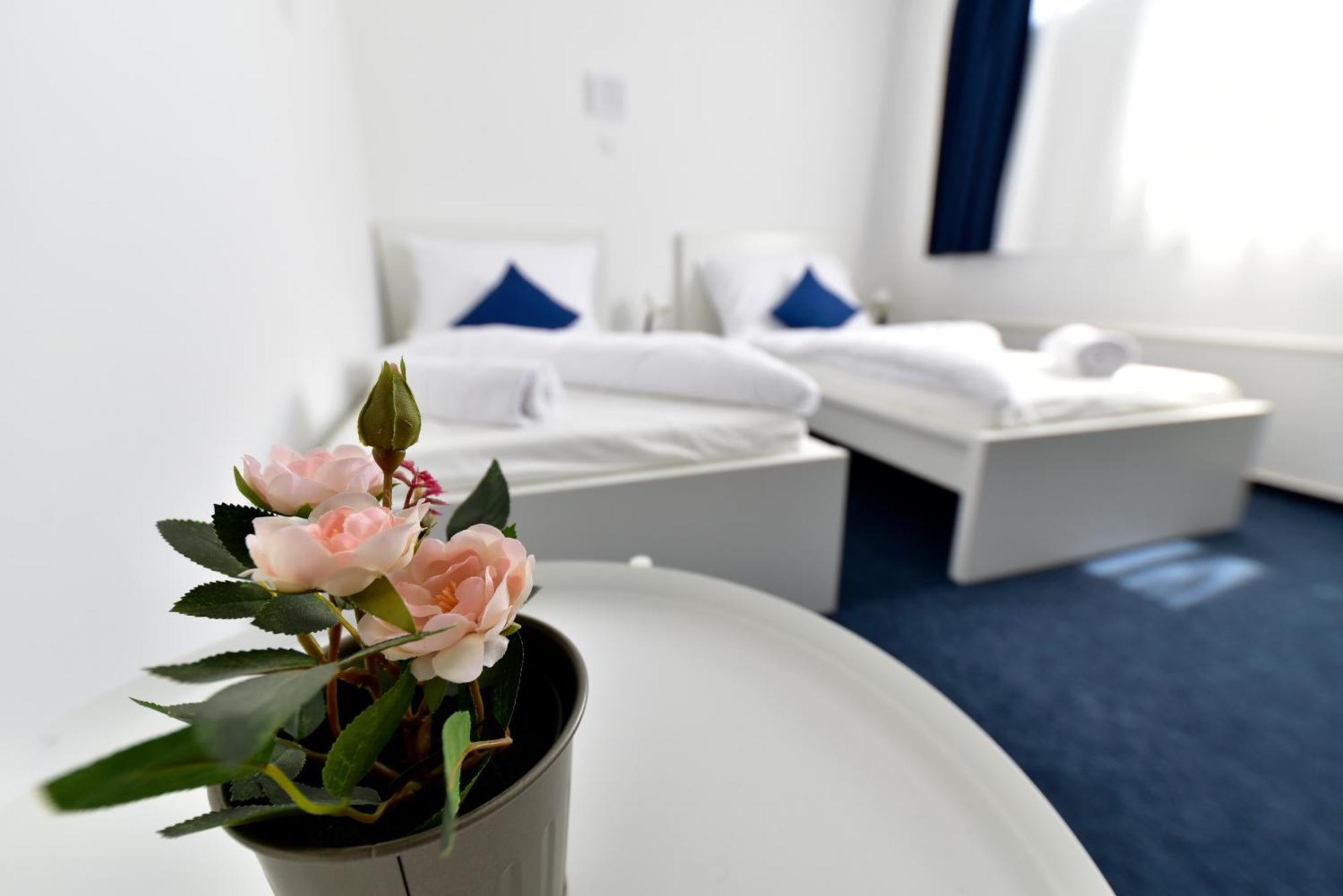 Zama Hotel Zamárdi Eksteriør bilde