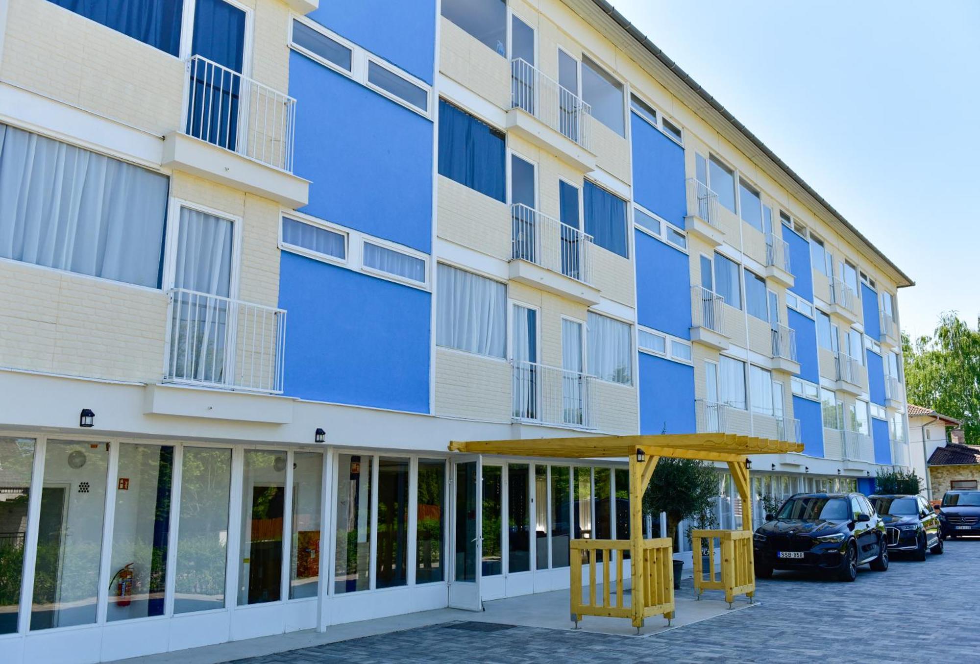 Zama Hotel Zamárdi Eksteriør bilde